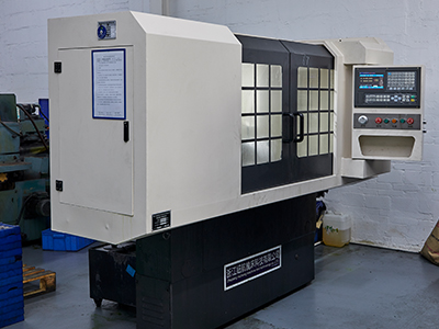 CNC Cylindrical Grinding Machine